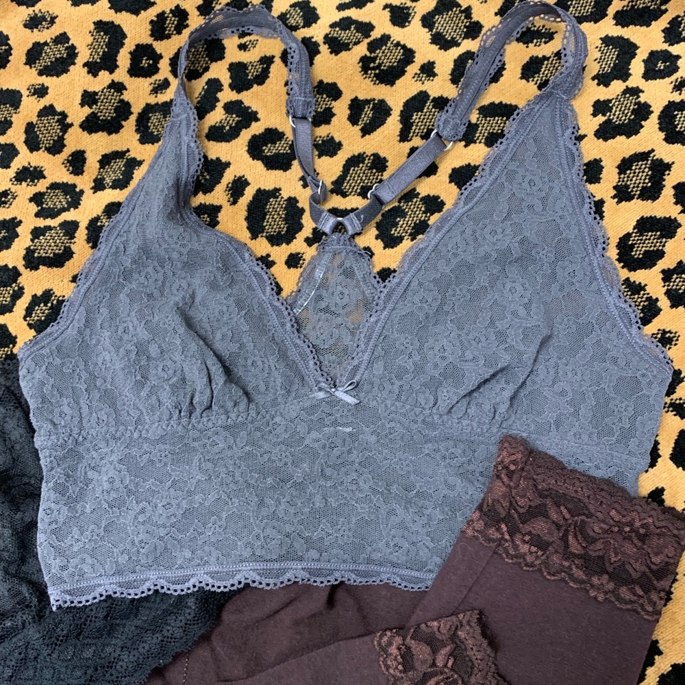 🎉SALE🎉🕯pretty n lace...BUNDLE🥰